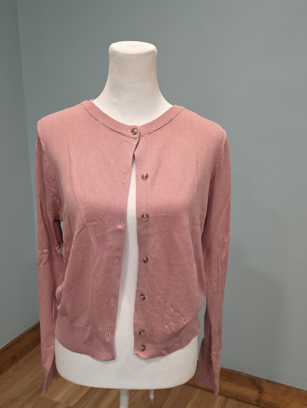 H&M NWOT Rose Colored Cardigan M
